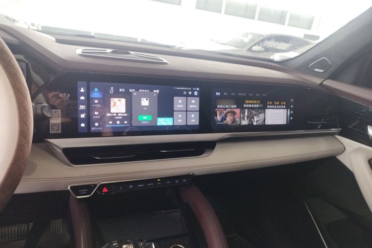 Used Geely Auto Monjaro L 2021 2.0TD DCT EVO Two-Wheel Drive Smart Luxury Version Center Console