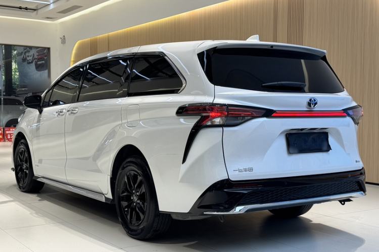 Used Toyota Granvia 2024 2.5L Hybrid Comfort Edition