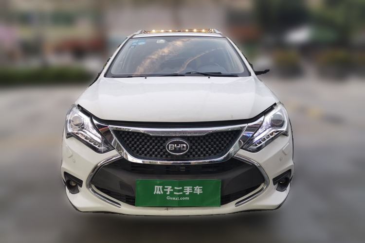 Used BYD Tang New Energy 2015 2.0T Four-Wheel-Drive Flagship Model
