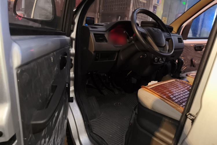 Used Wuling Rongguang S 2021 1.2L Base Model 7-Seater LSI Driver Seat