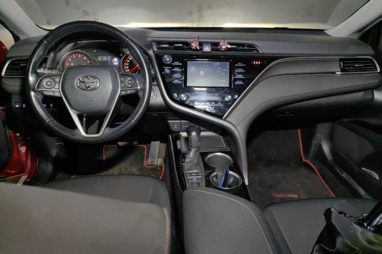 Used Toyota Camry 2018 2.0S FENGSHANG Edition Interior 2