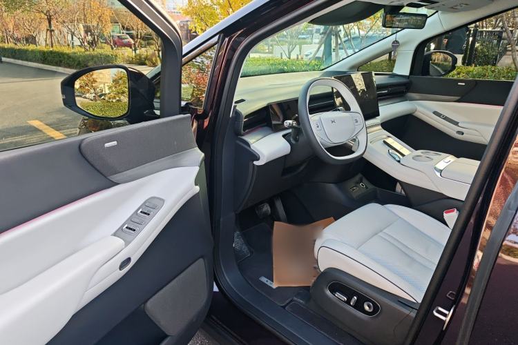 Used XPeng X9 2025 740 Ultra-Long Range Max