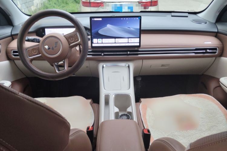 Used Wuling Bingo S 2025 Model 430km Deluxe Edition Center Console