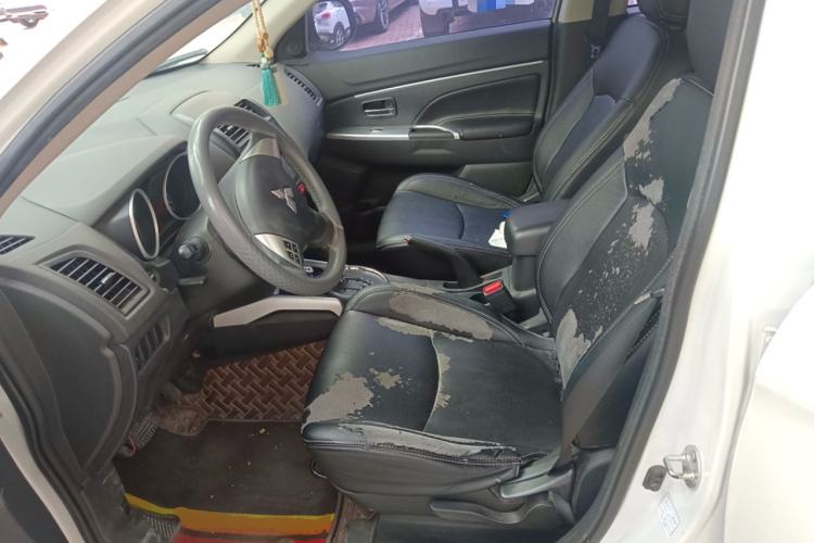 Used Mitsubishi ASX 2016 2.0L CVT Two-Wheel Drive Excellence Edition Left Front Seat