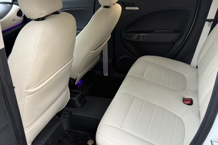 Used ORA White Cat 2022 Upgraded Model 305km Range Luxury Version Lithium-Ion Battery