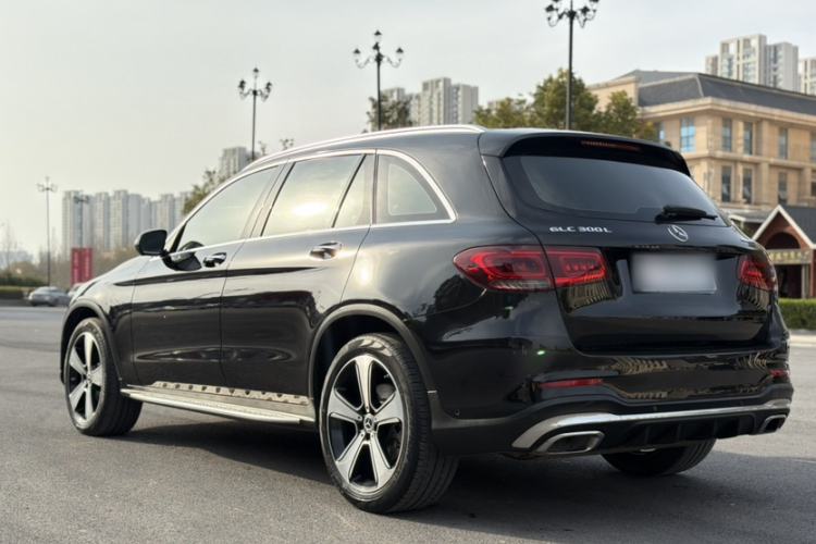 Used Mercedes-Benz GLC 2022 Facelifted GLC 300 L 4MATIC Luxury Edition Exterior 9