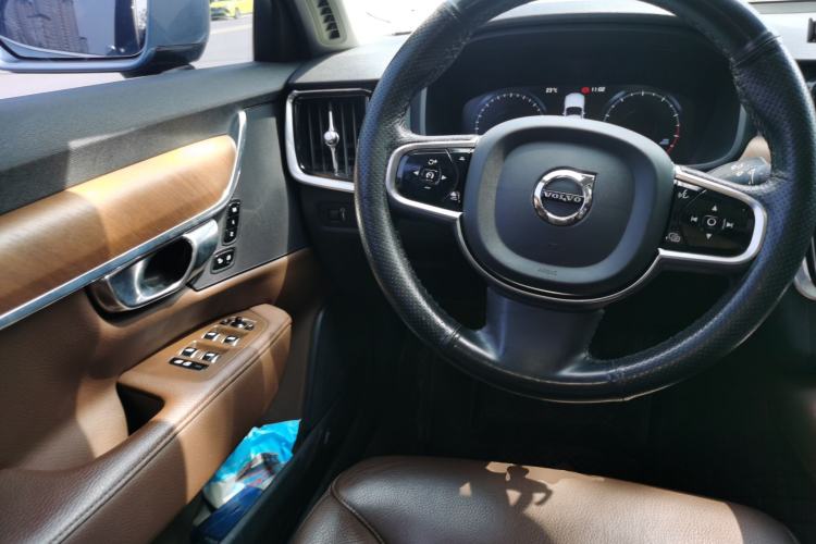 Used Volvo S90 2020 T5 Zhiyi Luxury Edition
