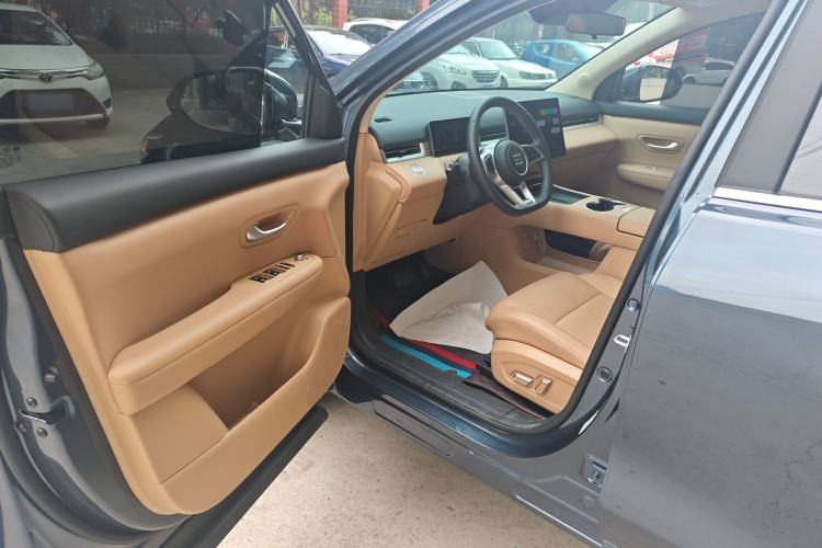 Used Landian E5 PLUS 2025 165 km Long-Range Version PLUS 5-Seater