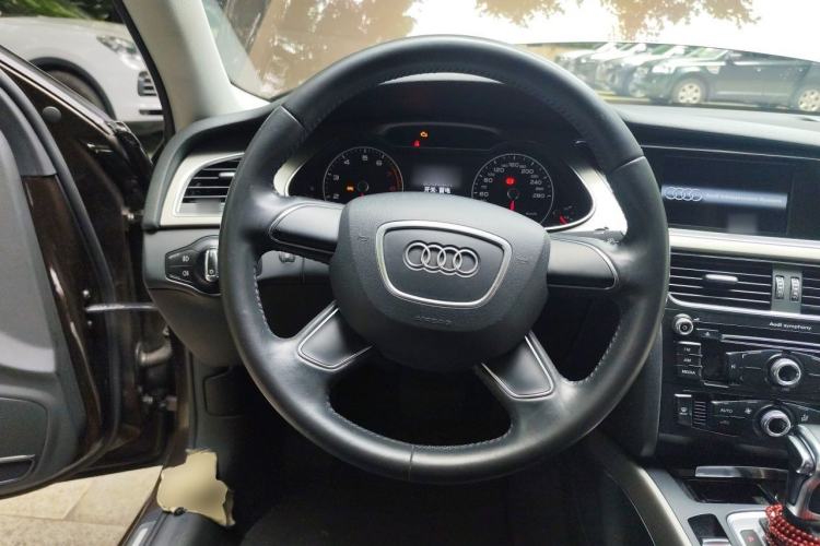 Used Audi A4L 2013 30 TFSI Automatic Comfort Model
