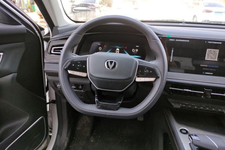 Used Changan X7 PLUS 2024 1.5T Automatic Luxury 7-Seater