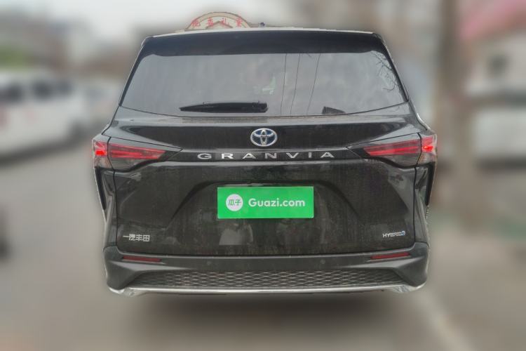 Used Toyota Granvia 2023 2.5L Hybrid Comfort Edition