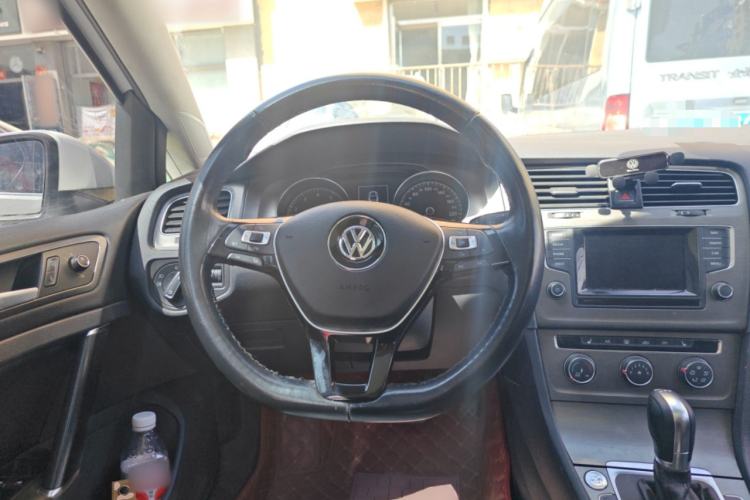 Used Volkswagen Golf 2014 1.4TSI Automatic Luxury Model Steering Wheel