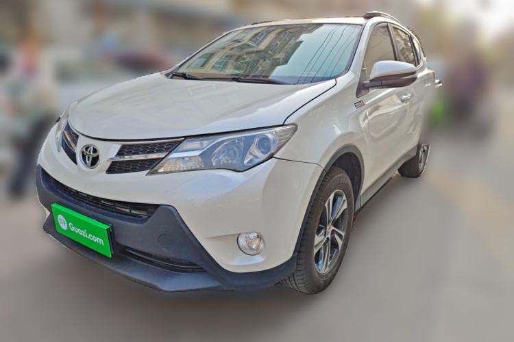 Used Toyota RAV4 2015 2.0L CVT Two-Wheel Drive Fashion Edition