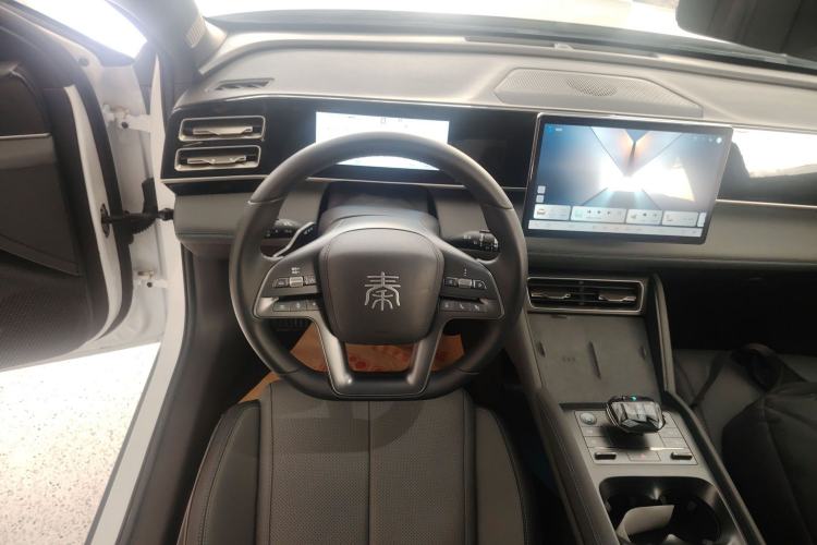 Used BYD Qin L 2025 DM-i Smart Drive 120KM Superior Model