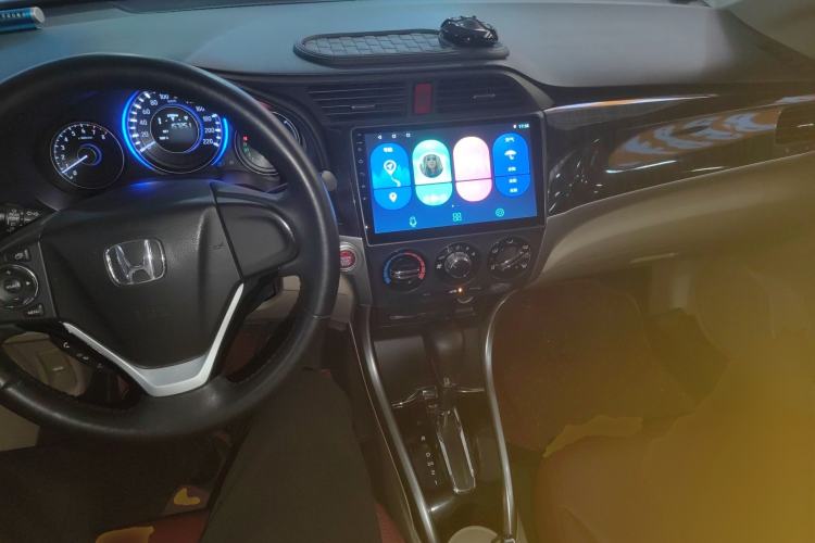 Used Honda Crider 2015 1.8L automatic luxury edition