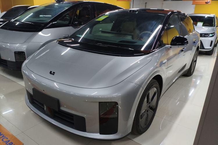 Used Li Auto i6 2025 Model Two-Wheel-Drive Standard Type
