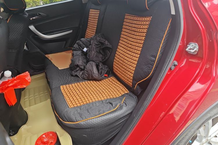 Used CHANGAN CS35 2015 1.6L Manual Luxury Model China IV Standard Left Rear Seat