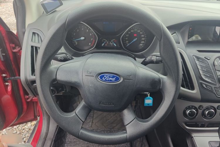 Used Ford Focus 2012 Hatchback 1.6L Automatic Comfort Model Steering Wheel