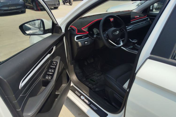 Used Geely Auto Emgrand 2025 4th Generation 1.5L CVT Longteng Edition
