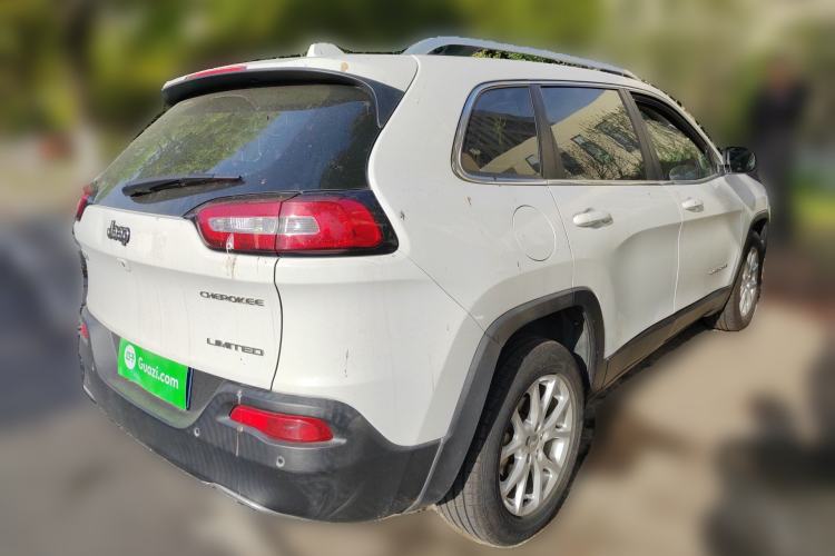 Used Jeep Cherokee 2017 2.0L Superior Edition