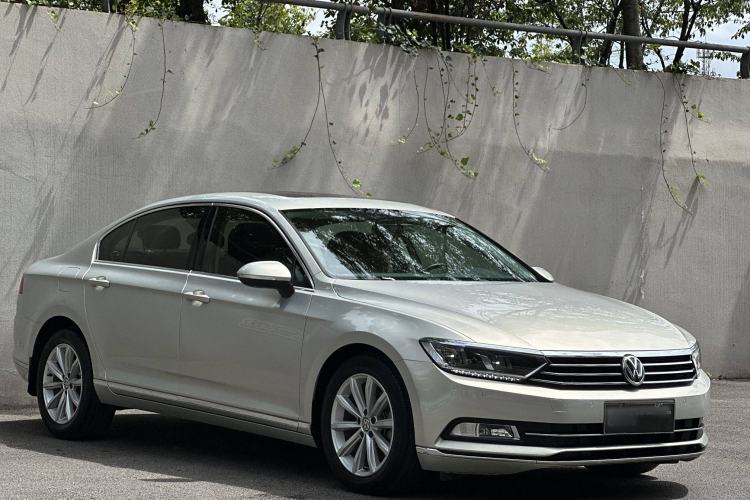 Used Volkswagen Magotan 2019 330TSI DSG Leading Model China VI Standard