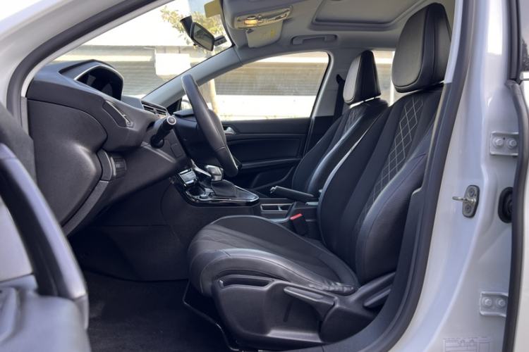 Used Peugeot 308 2016 1.6L Automatic Luxury Edition
