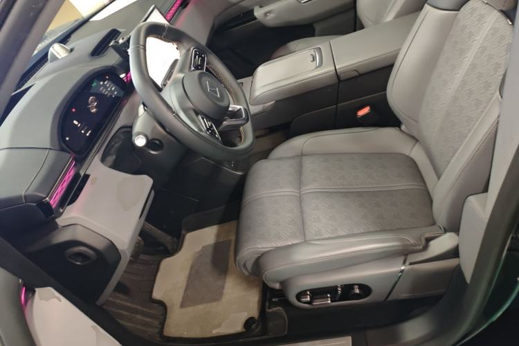 Used Zeekr 7X 2025 75 kWh Rear-Wheel Drive Intelligent Driving Version
