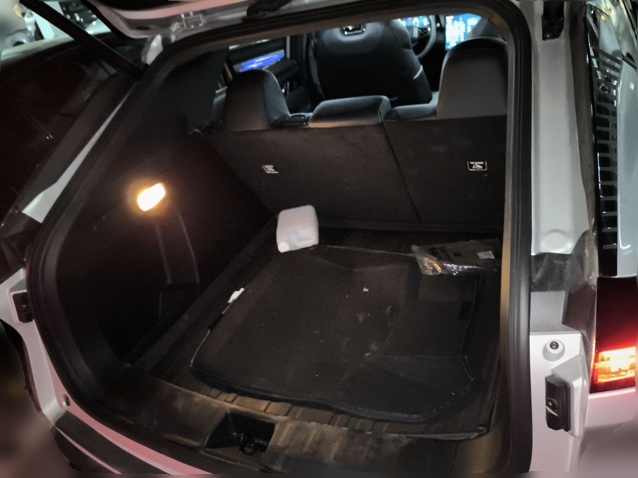 Dongfeng Aeolus L7 New Energy 2024 205 Plus — снимка 19