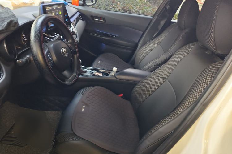 Used Toyota C-HR 2018 2.0L Leading with Sunroof China V Standard