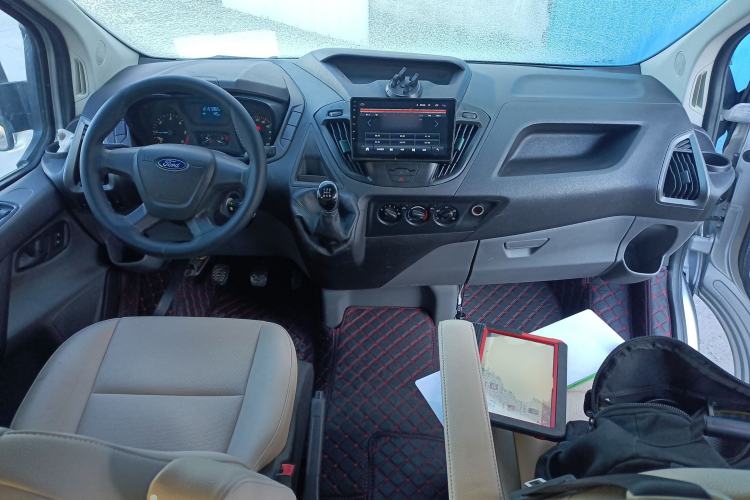 Used Ford Transit 2017 2.0T Diesel Multi-Function Commercial Vehicle Mid-Drive Mid-Roof China V Standard
