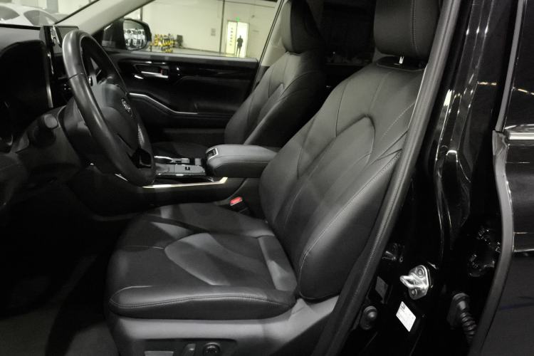 Used Toyota Highlander 2023 2.5L Smart Electric Hybrid Dual-Drive Prestige Version 7 Seats
