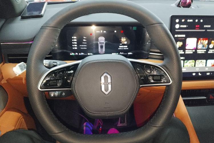 Used Hima AITO M7 2024 1.5T Intelligent Driving 4WD Ultra Version 6 Seats Steering Wheel