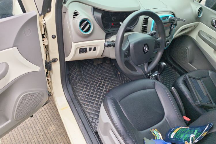 Used Renault Captur 2015 1.2T Automatic Standard Edition