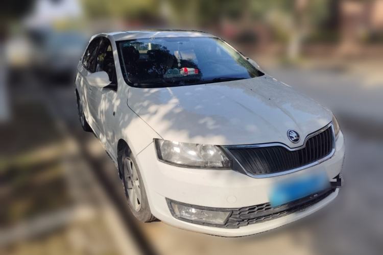 Used Skoda Rapid 2015 1.6L Automatic Smart Selection Model