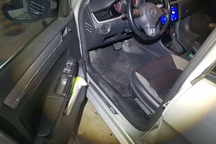 Used Volkswagen Bora 2015 Value Edition 1.6L Automatic Comfort Version