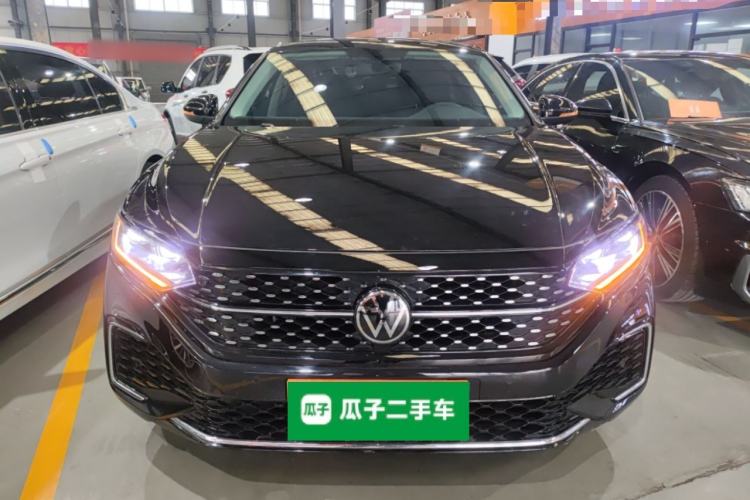 Used Volkswagen Passat 2025 Outstanding Model 380TSI Starry Dragon Edition
