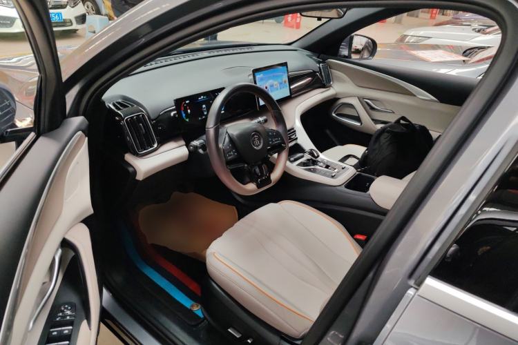 Used BYD Song Pro New Energy 2024 HONOR Edition DM-i 71KM Navigation Model