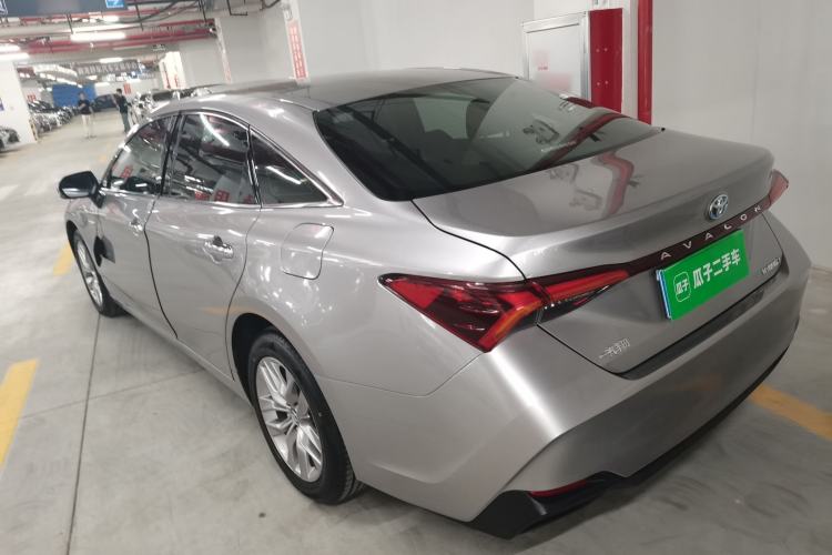 Used Toyota Avalon 2019 Dual-Engine 2.5L Luxury Edition China VI Standard