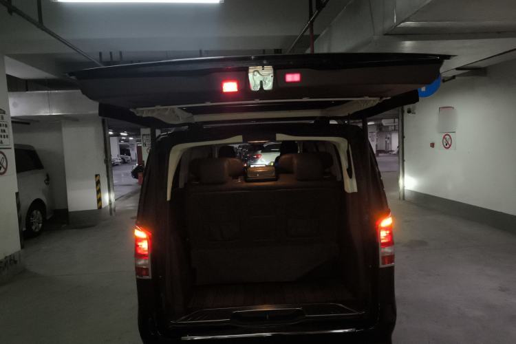 Used Mercedes-Benz V-Class 2017 2.0T Basic Extended Middle East