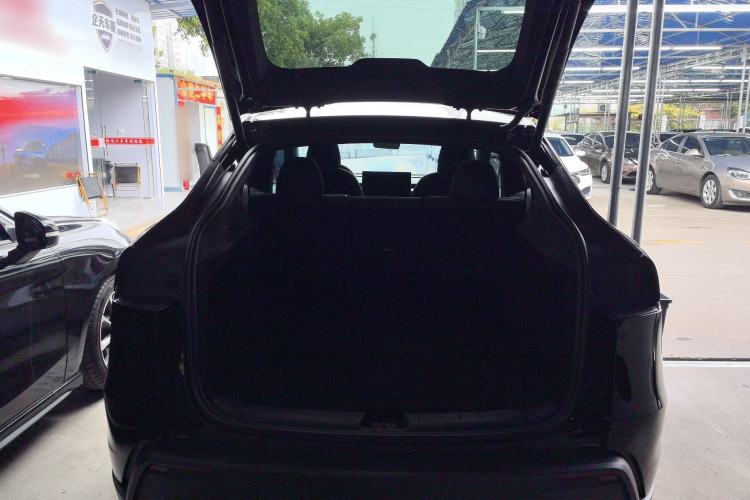 Used Tesla Model Y 2026 Rear-Drive Model