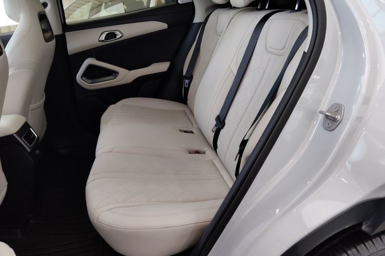 Used BYD Yuan UP 2025 Intelligent Driving Version 401 km Beyond-Range Edition