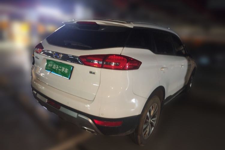 Used Geely Auto Emgrand X7 Sport 2016 2.0L Manual Smart Connect Version