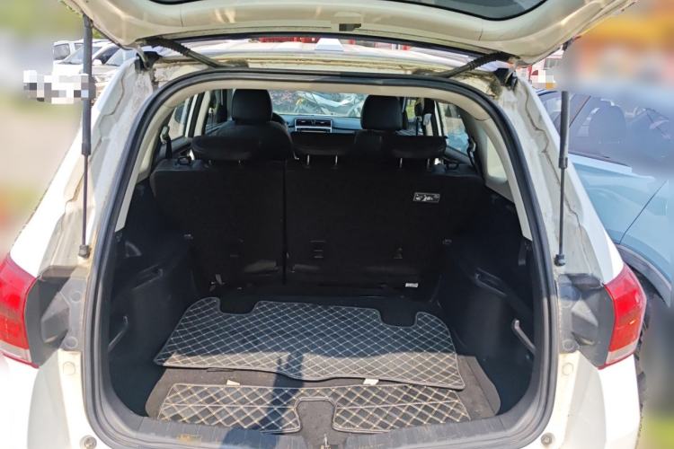 Used Haval H6 2017 Blue Label Sport Edition 1.5T Automatic Two-Wheel Drive Luxury Model Trunk