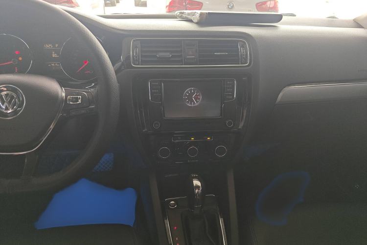 Used Volkswagen Sagitar 2017 230TSI Automatic Comfort Version