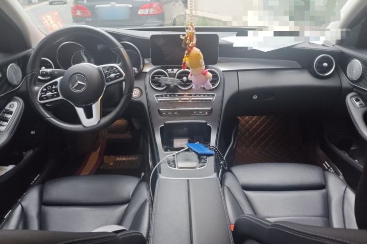 Used Mercedes-Benz C-Class 2019 C 260 L Sport Edition Center Console