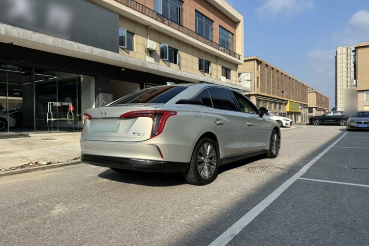 Used Hongqi E-QM5 2024 610 km PLUS
