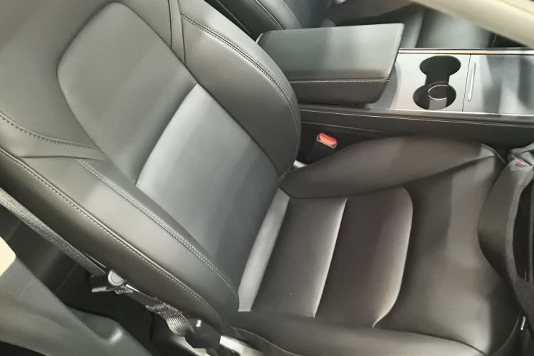 Used Tesla Model Y 2023 Rear-Wheel-Drive Version