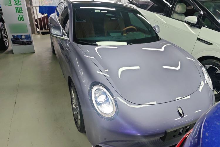 Used ORA Lightning Cat 2022 555 km Luxury Edition Front