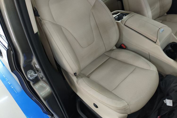 Used Mercedes-Benz V-Class 2018 V 260 L Prestige Extended Version China V Right Front Seat