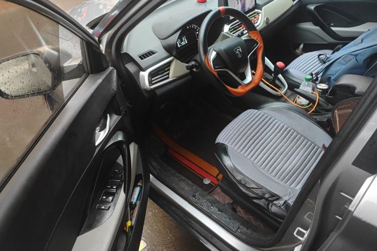 Used Baojun 510 2017 1.5L manual Comfort trim
